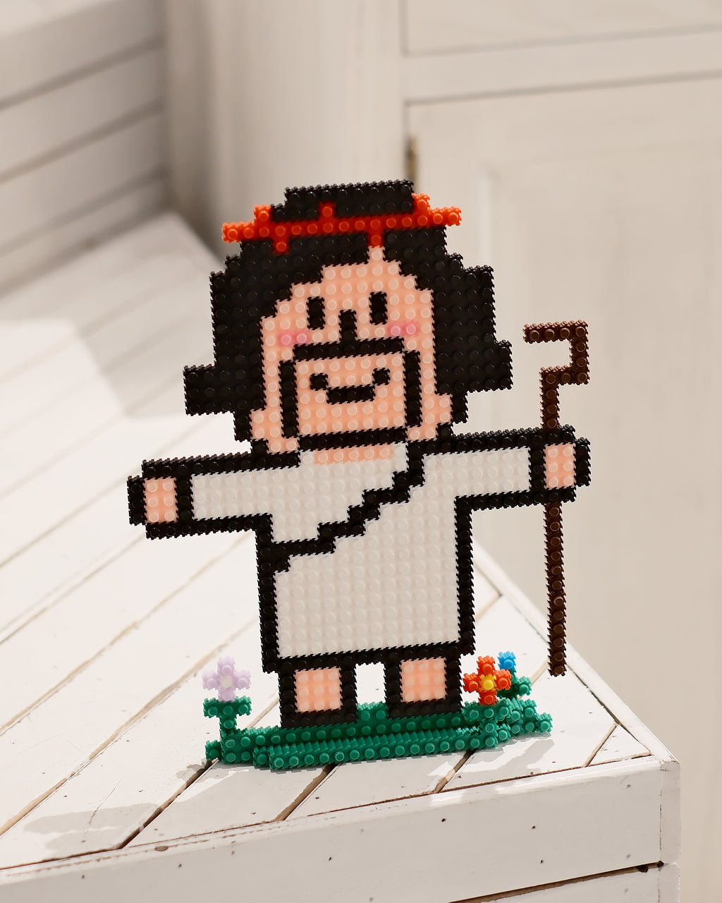 光盐生活馆原创卡通人物微颗粒积木拼搭摆件装饰益智解压游戏