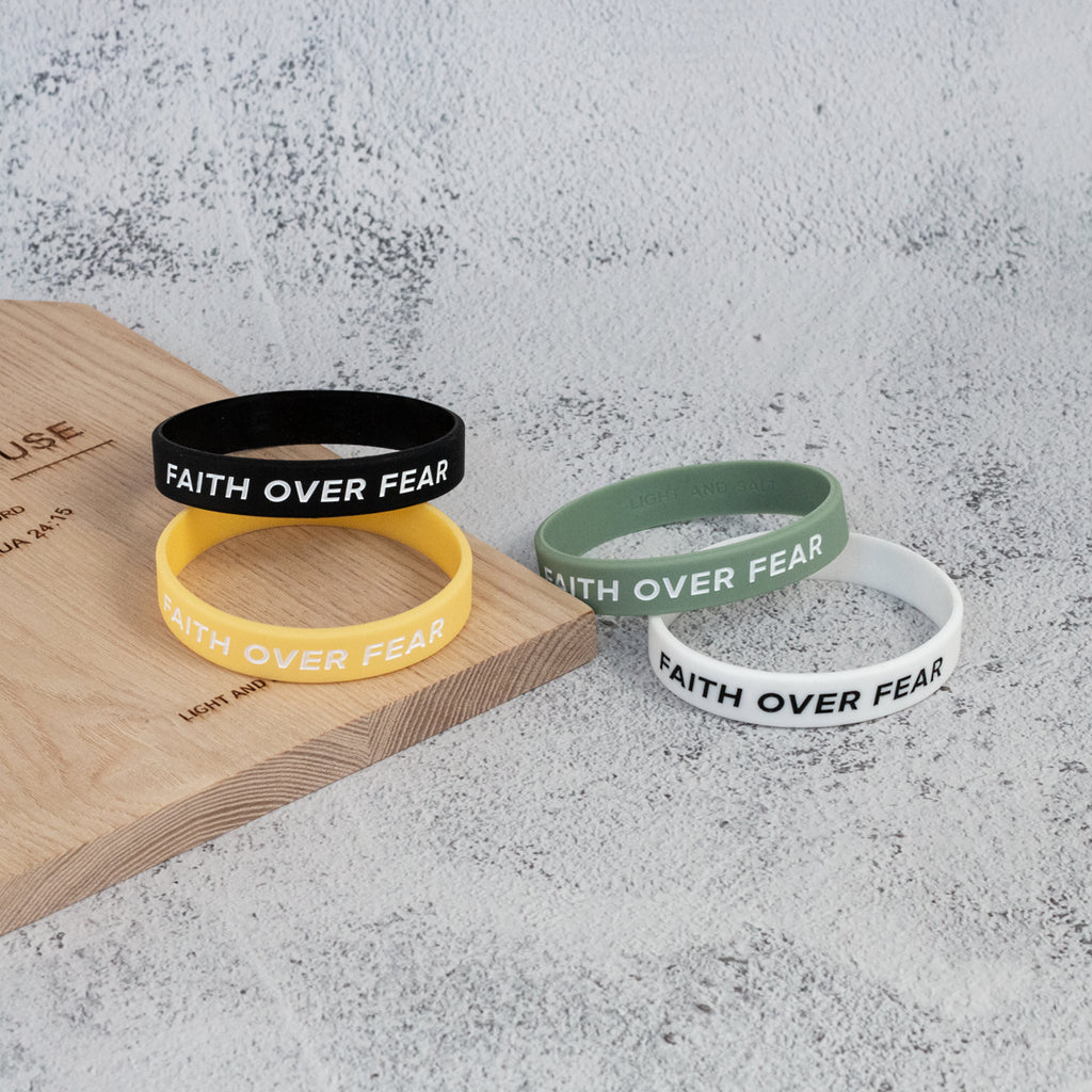 【团契手环】硅胶防水文字手环 信心胜过恐惧