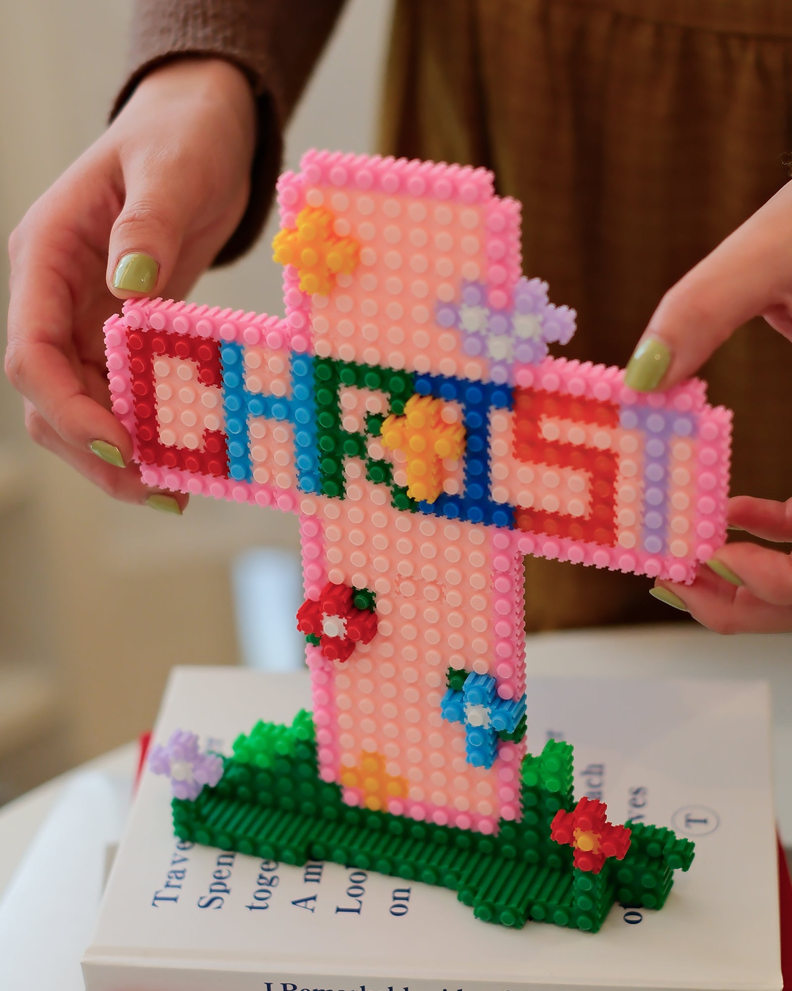 光盐生活馆原创卡通人物微颗粒积木拼搭摆件装饰益智解压游戏