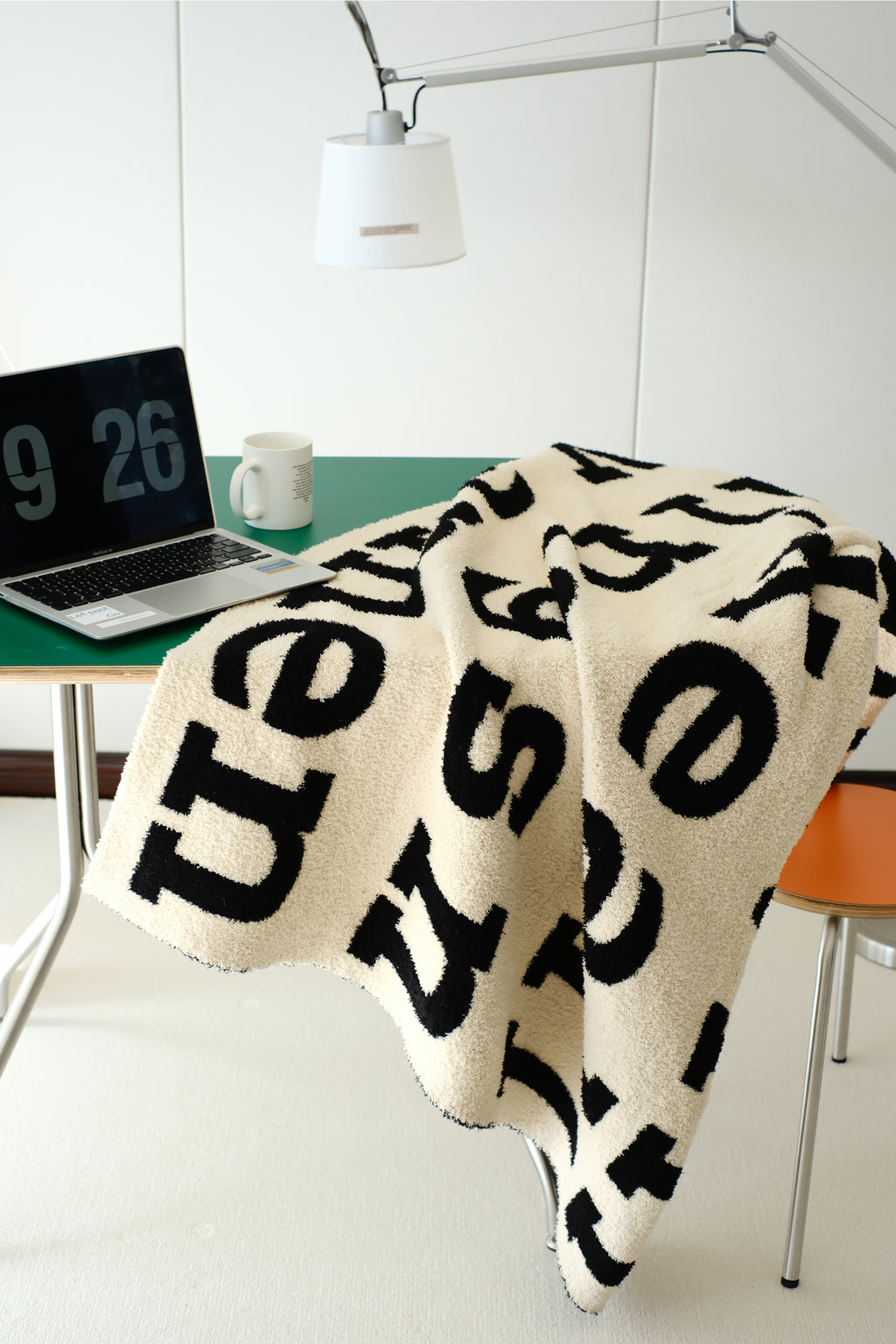 【半边绒毛毯】盖毯沙发毯空调毯简约字母风软糯四季通用