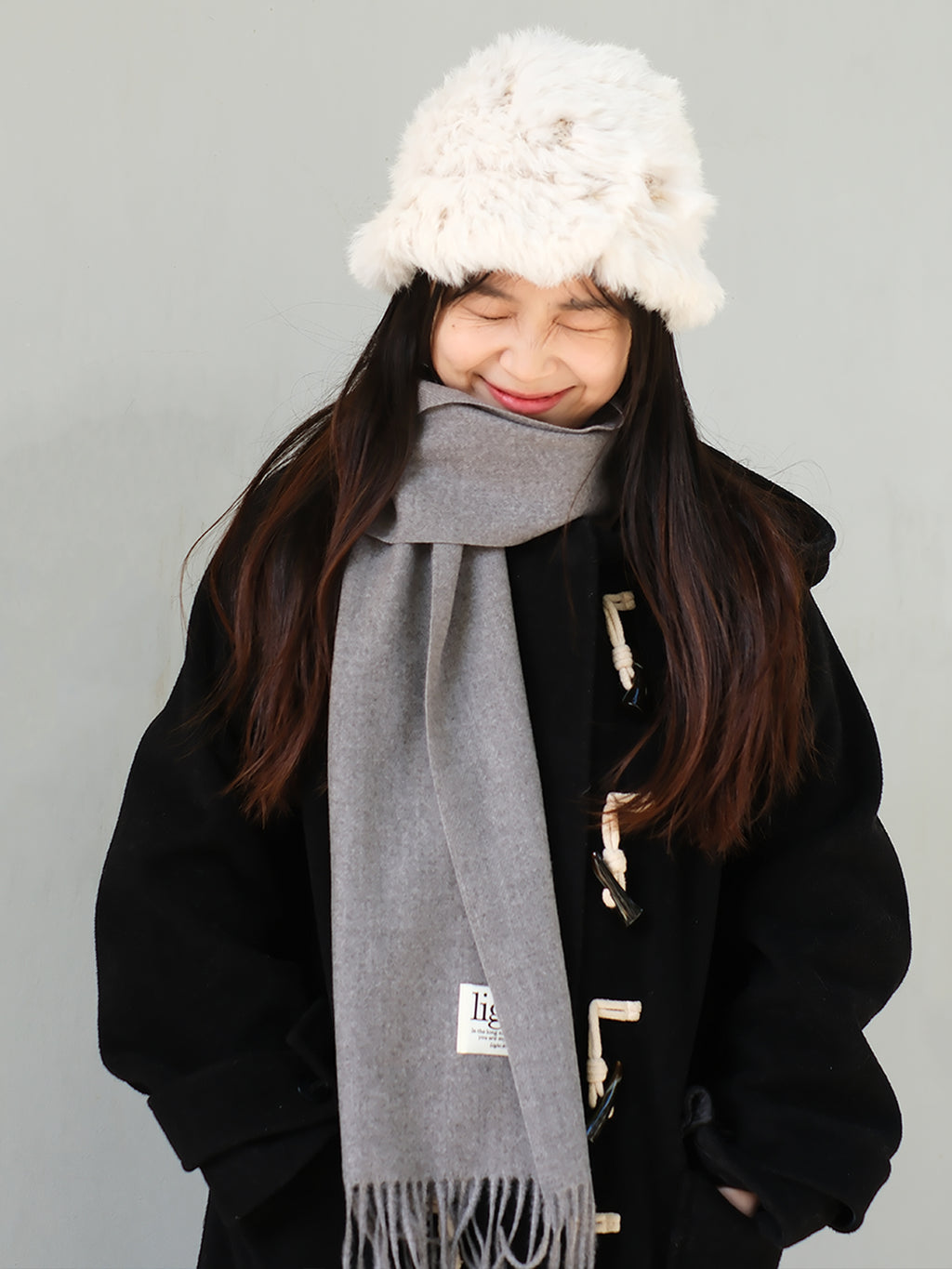 【围巾】冬季温暖超温柔围巾巨好搭新款纯色绣标围巾「祢是黑夜中的光」