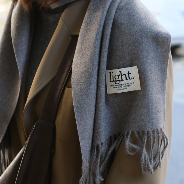【围巾】冬季温暖超温柔围巾巨好搭新款纯色绣标围巾「祢是黑夜中的光」